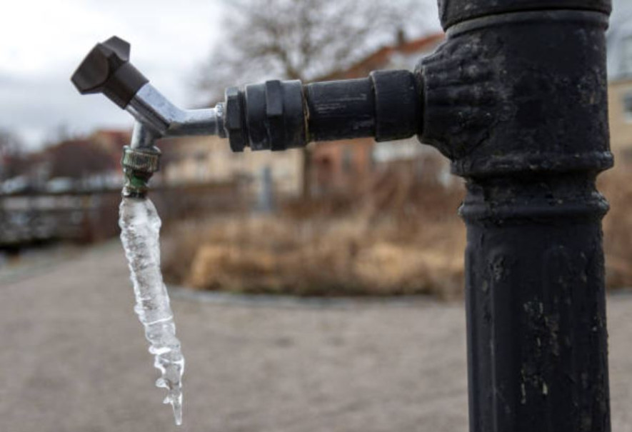 अत्यधिक चिसोले पानी जम्यो